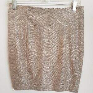 BRAND NEW - GUESS women's metallic mini skirt in a rose gold, perfect fit.
